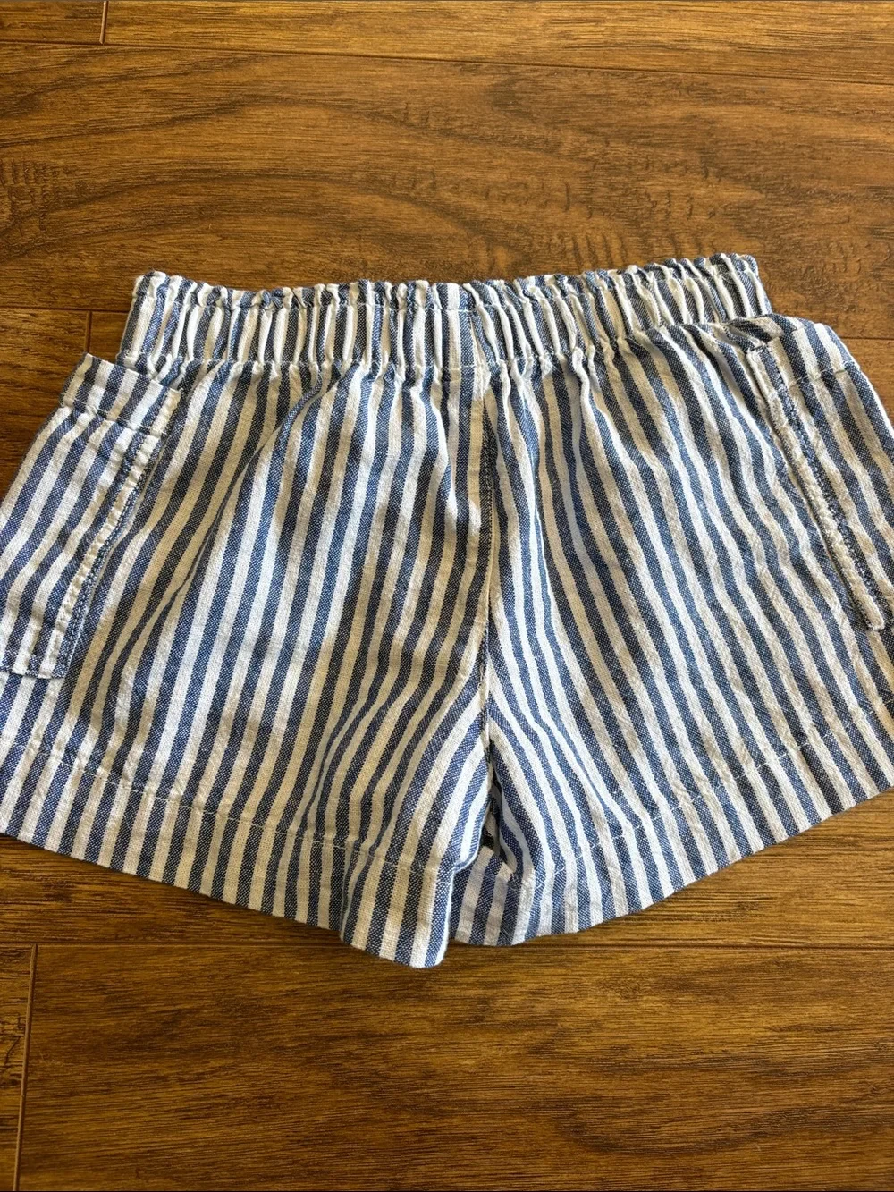 Old Navy Blue and White Striped Girls shorts
